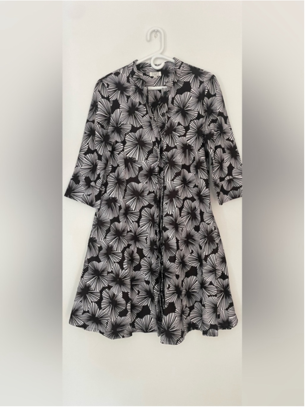 Zuri 100% Cotton Button-Front Shirt Dress| Black & White Graphic Print Size S - Picture 8 of 10